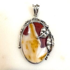 Mookaite Jasper Cabochon Sterling Silver Pendant with Hand Embossed Leaves